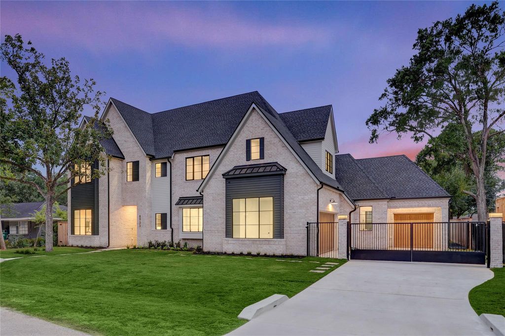 8935 Pado Street, Houston, TX 77055