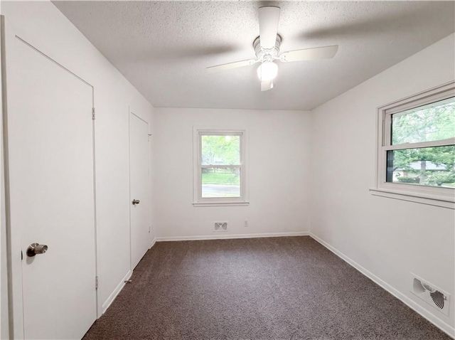 9401 E 84th Terrace, Raytown, MO 64138
