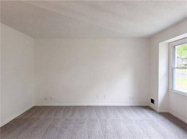 9401 E 84th Terrace, Raytown, MO 64138