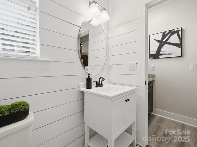 1904 Woodward Avenue, Charlotte, NC 28206