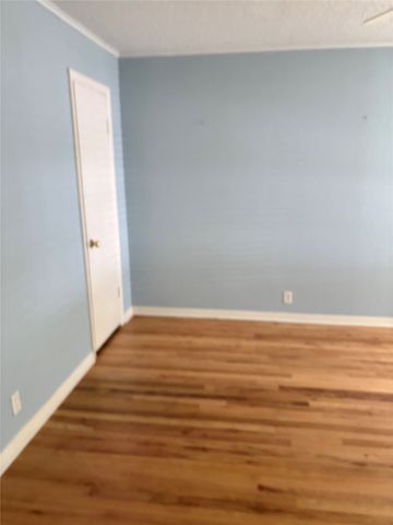 919 W. COLLEGE Highway, Jacksboro, TX 76458