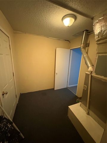 919 W. COLLEGE Highway, Jacksboro, TX 76458