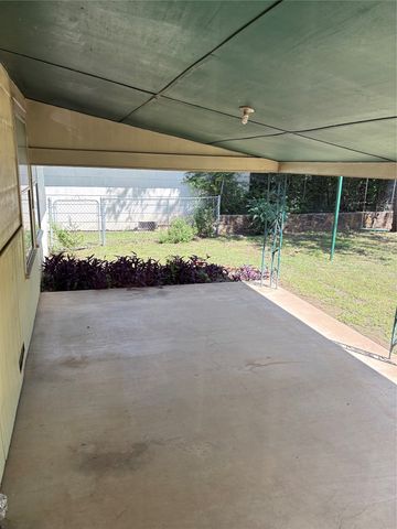 919 W. COLLEGE Highway, Jacksboro, TX 76458