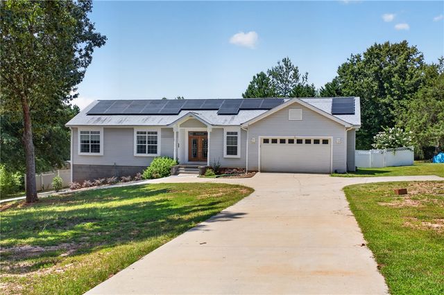 202 W Harper Ridge Road, Seneca, SC 29678