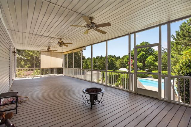 202 W Harper Ridge Road, Seneca, SC 29678