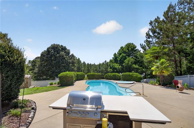 202 W Harper Ridge Road, Seneca, SC 29678