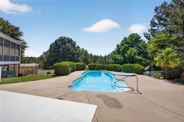 202 W Harper Ridge Road, Seneca, SC 29678