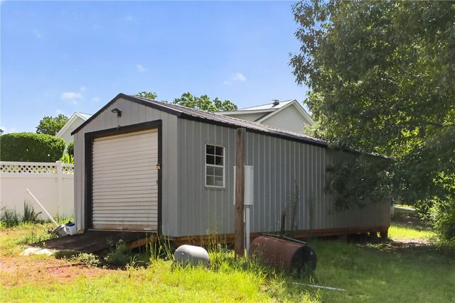 202 W Harper Ridge Road, Seneca, SC 29678