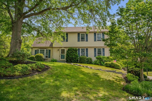 66 Clipper Court, Groton, CT 06355