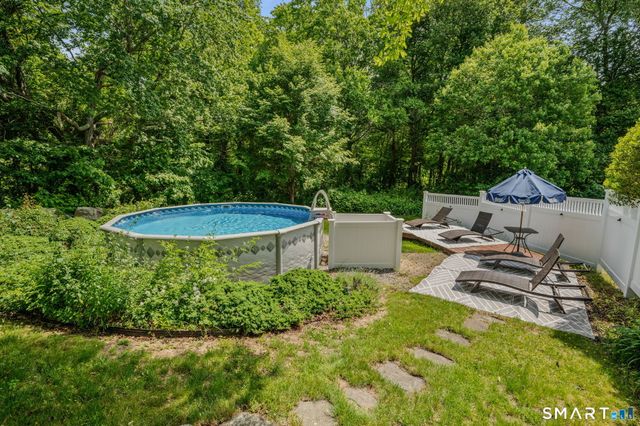 66 Clipper Court, Groton, CT 06355