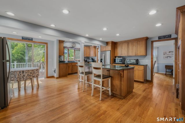 66 Clipper Court, Groton, CT 06355