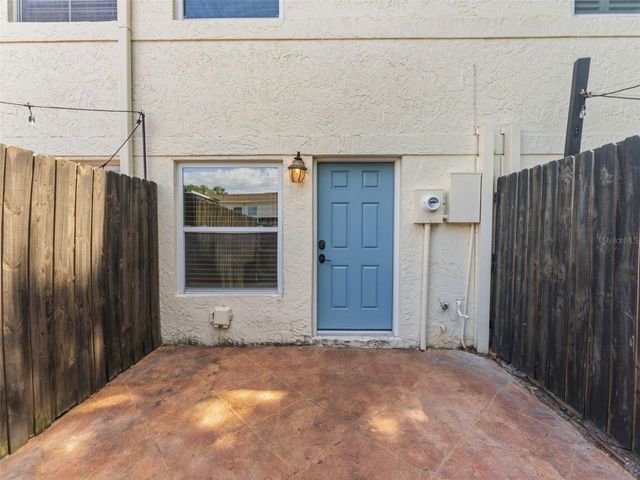 4233 LA SORRENTO COURT, Tampa, FL 33611