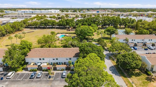 4233 LA SORRENTO COURT, Tampa, FL 33611