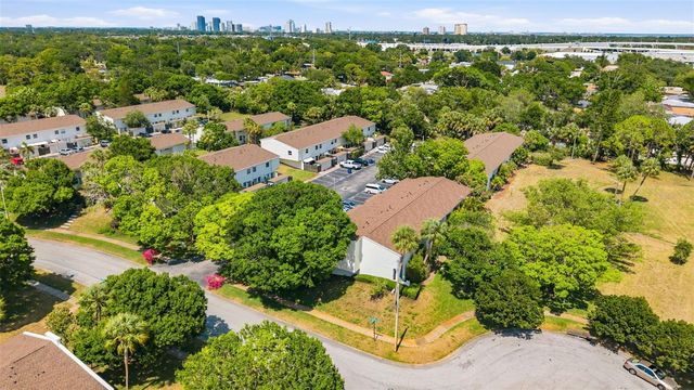 4233 LA SORRENTO COURT, Tampa, FL 33611