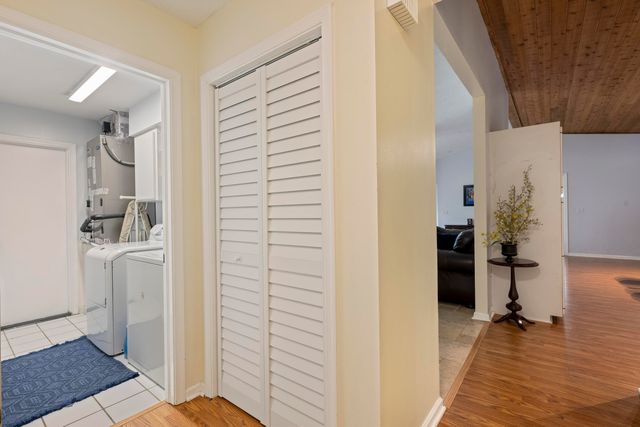 756 Juniper Place, Wellington, FL 33414