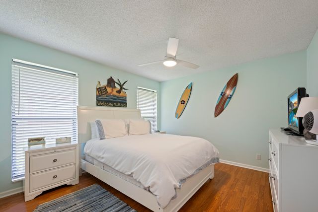 756 Juniper Place, Wellington, FL 33414