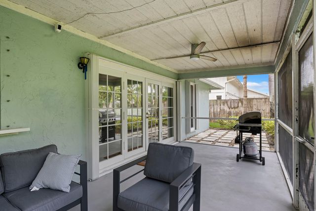 756 Juniper Place, Wellington, FL 33414