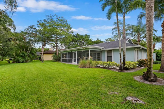 756 Juniper Place, Wellington, FL 33414