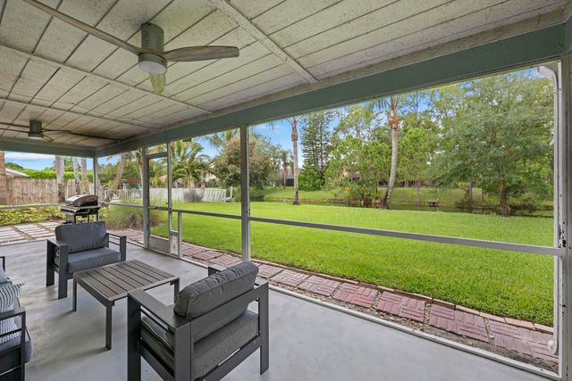 756 Juniper Place, Wellington, FL 33414