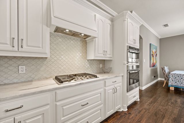 712 Manchester Court, Southlake, TX 76092