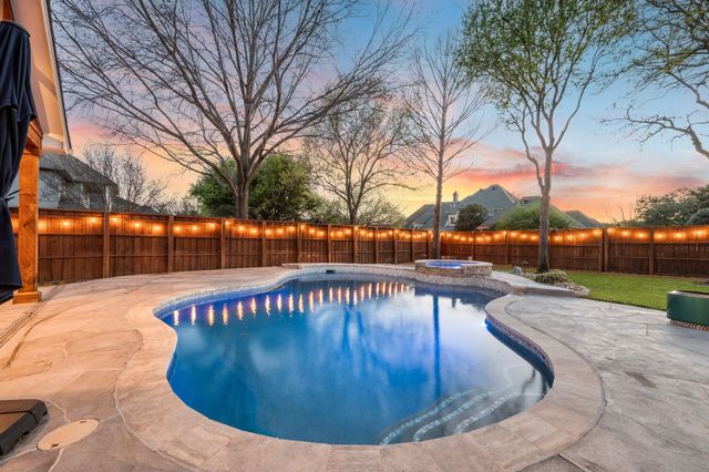 712 Manchester Court, Southlake, TX 76092