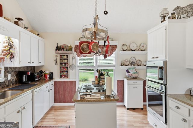 155 Deerfield Circle, Mount Airy, GA 30563