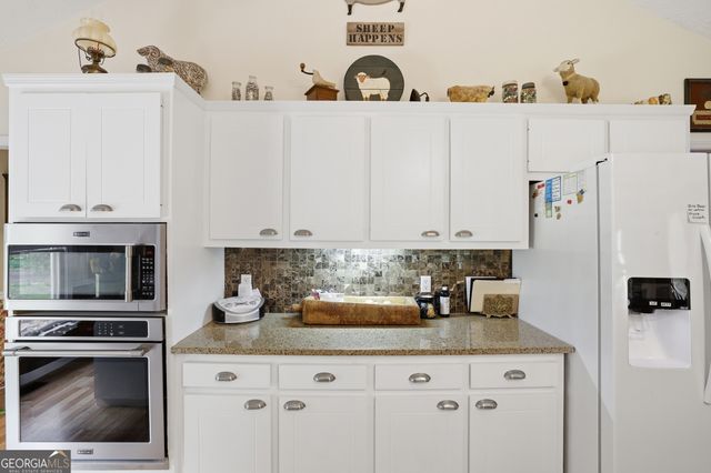 155 Deerfield Circle, Mount Airy, GA 30563