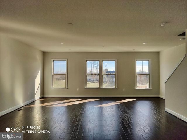 17109 BRANCHED OAK RD, Dumfries, VA 22026