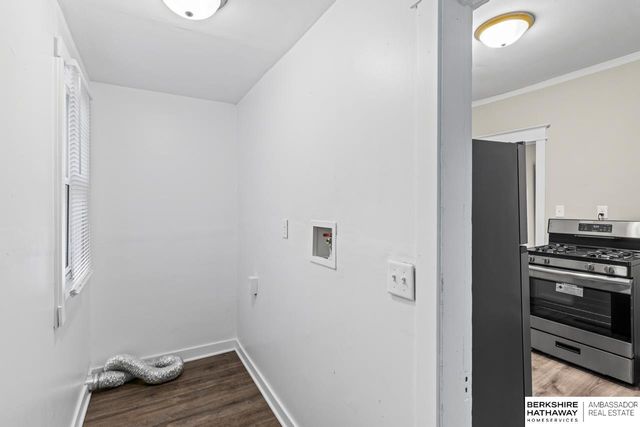 1616 Lake Street, Omaha, NE 68110