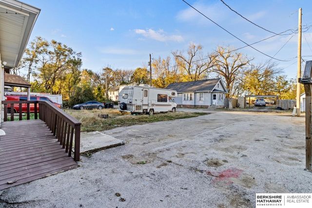 1616 Lake Street, Omaha, NE 68110