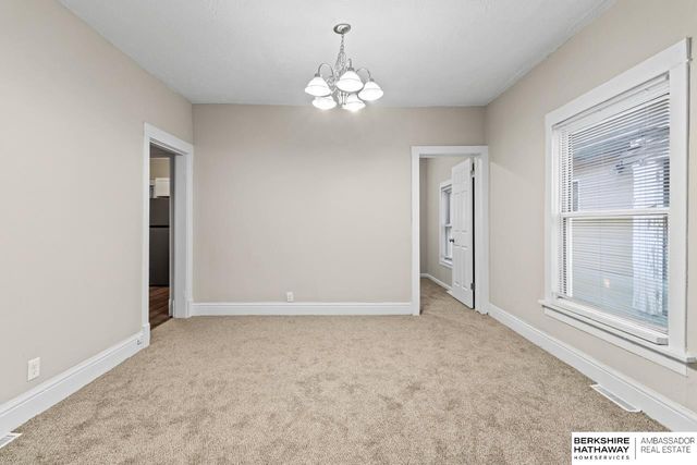 1616 Lake Street, Omaha, NE 68110