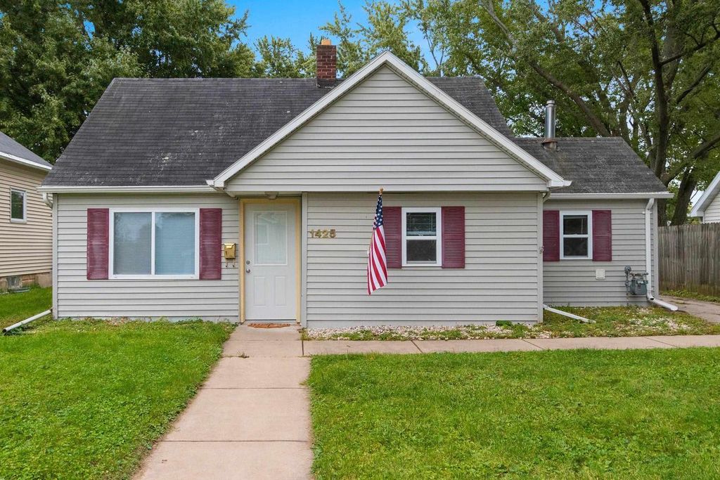 1425 CLARK STREET, Allouez, WI 54301