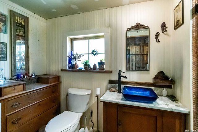 221 APACHERIA PASS W, Comfort, TX 78013