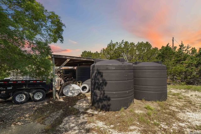 221 APACHERIA PASS W, Comfort, TX 78013