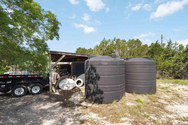 221 APACHERIA PASS W, Comfort, TX 78013