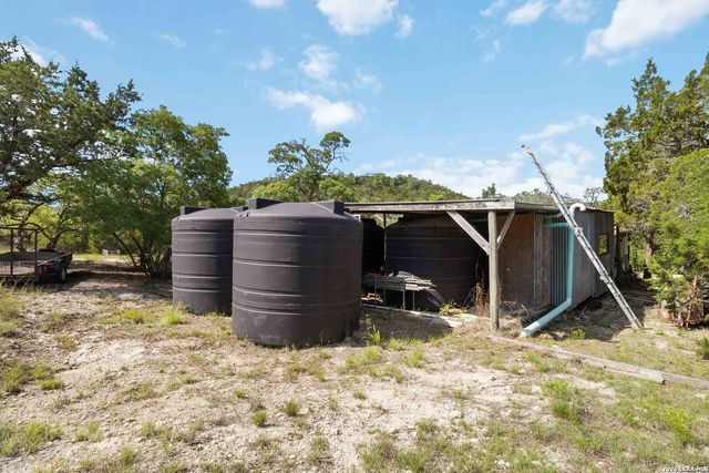 221 APACHERIA PASS W, Comfort, TX 78013