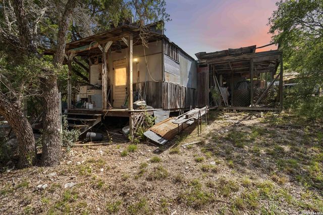 221 APACHERIA PASS W, Comfort, TX 78013