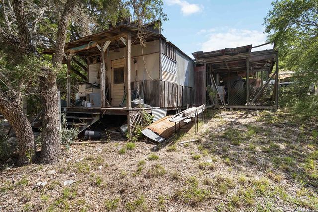 221 APACHERIA PASS W, Comfort, TX 78013