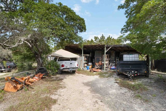 221 APACHERIA PASS W, Comfort, TX 78013