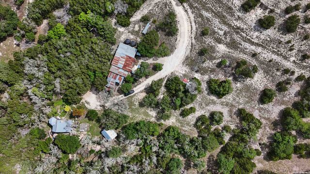 221 APACHERIA PASS W, Comfort, TX 78013