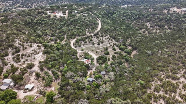 221 APACHERIA PASS W, Comfort, TX 78013