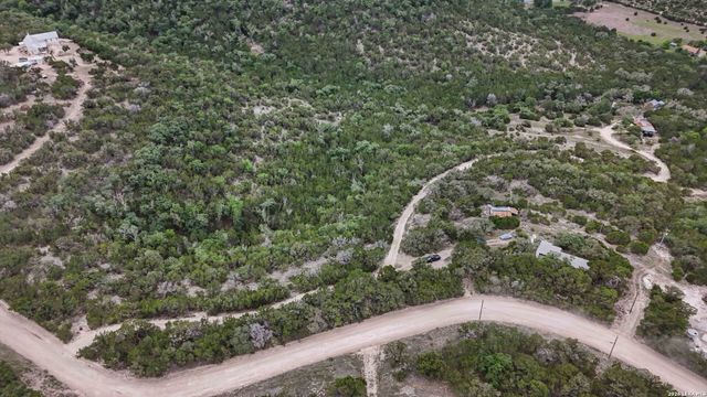 221 APACHERIA PASS W, Comfort, TX 78013
