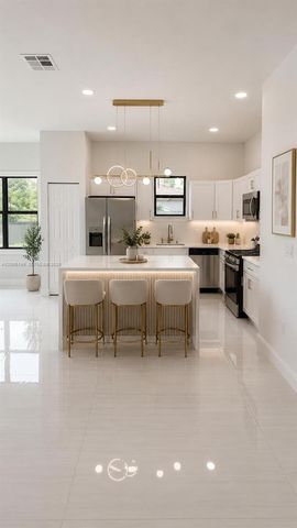 130 NW 28th Ter, Fort Lauderdale, FL 33311