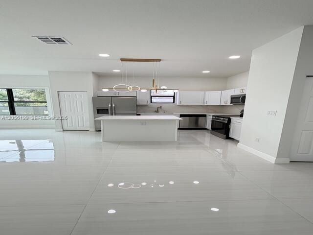 130 NW 28th Ter, Fort Lauderdale, FL 33311