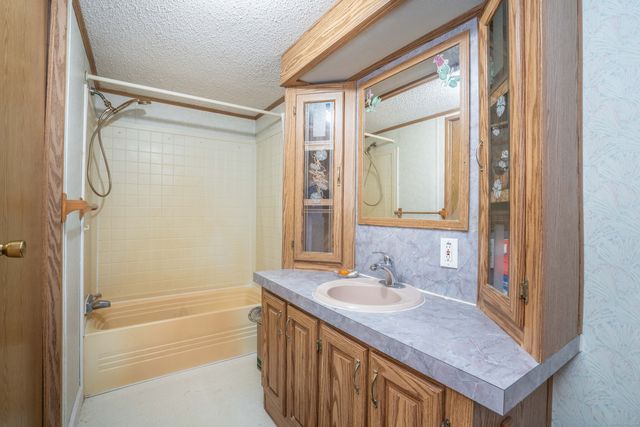 482 Broad Street TRLR 3, Bristol, CT 06010