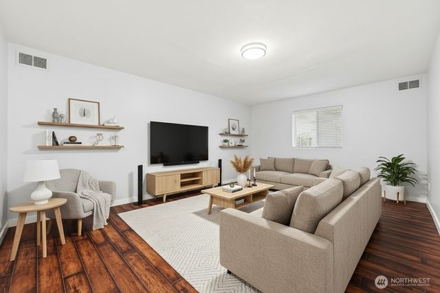 19234 121st Place SE, Kent, WA 98031