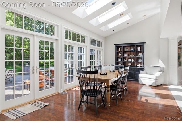 28785 Oak Point Drive, Farmington Hills, MI 48331