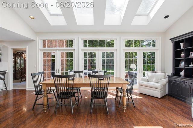 28785 Oak Point Drive, Farmington Hills, MI 48331