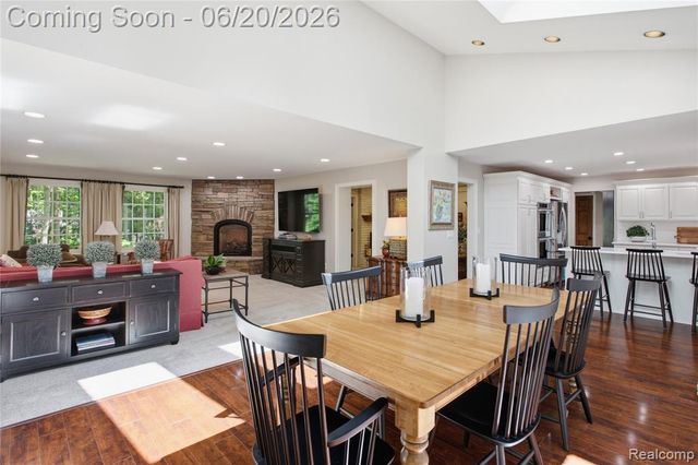 28785 Oak Point Drive, Farmington Hills, MI 48331