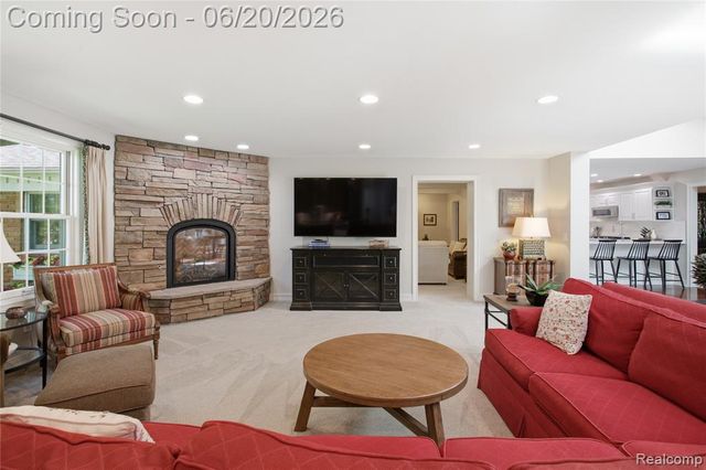 28785 Oak Point Drive, Farmington Hills, MI 48331